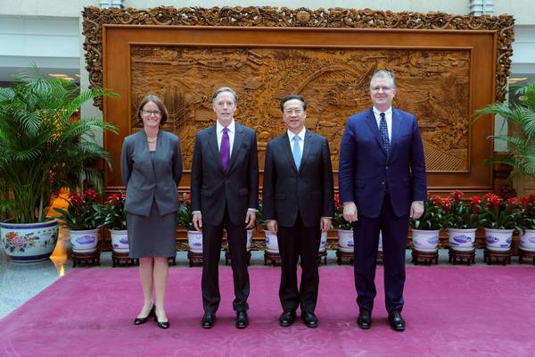 6月5日，美国国务院亚太事务助理国务卿康达、白宫国安会中国事务高级主任贝莎兰访华，中国外交部副部长马朝旭会见，外交部美大司司长杨涛举行会谈