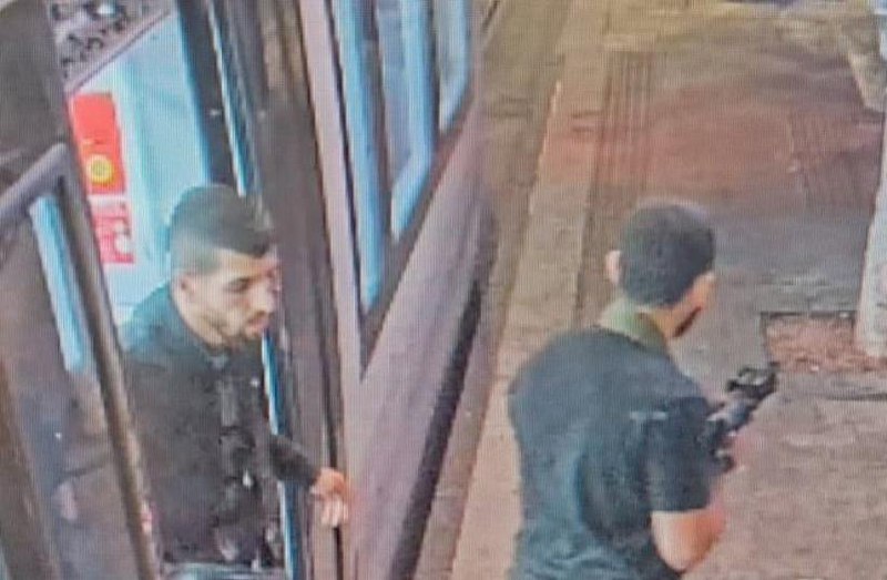 以色列特拉维夫雅法地区一轻轨站10月1日晚发生枪击事件，造成7人死亡、17人受伤