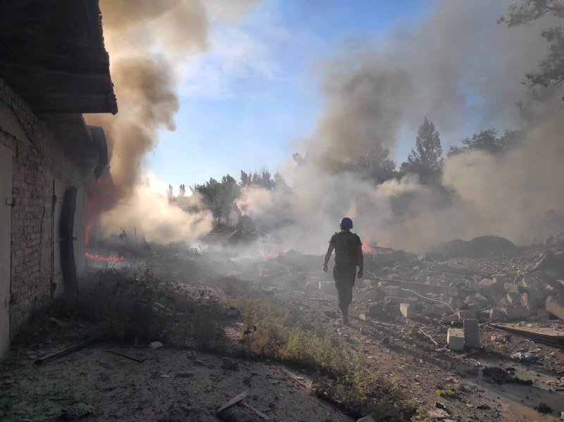 俄罗斯军队周四对乌克兰基辅和切尔尼戈夫地区发动大规模导弹袭击