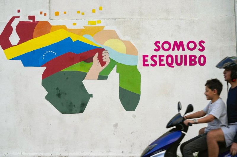 英国皇家海军“特伦特”号巡逻舰29日抵达圭亚那，引发局势紧张