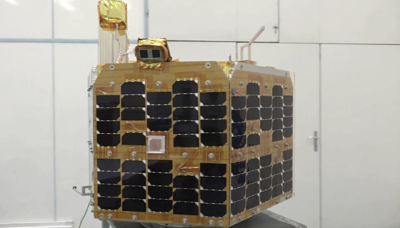 伊朗14日成功发射“查姆兰-1”号卫星