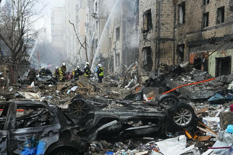 乌克兰基辅和哈尔科夫2日遭到俄罗斯导弹袭击，造成至少4人死亡、92人受伤