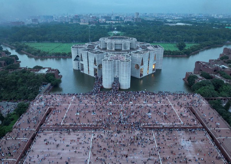 孟加拉国总统穆罕默德·谢哈布丁·楚普6日宣布解散国民议会，为新的选举铺平道路